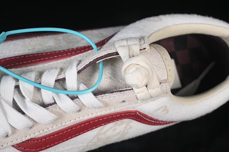 All categories Vans Vans series Vans Low Vans low-top Vans Old Skool Year of the Horse limited edition Immediate success Low-top casual sneakers VN000EJUHRW